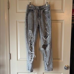 American Eagle Outfitters Gray Boyfriend Jeans Distressed